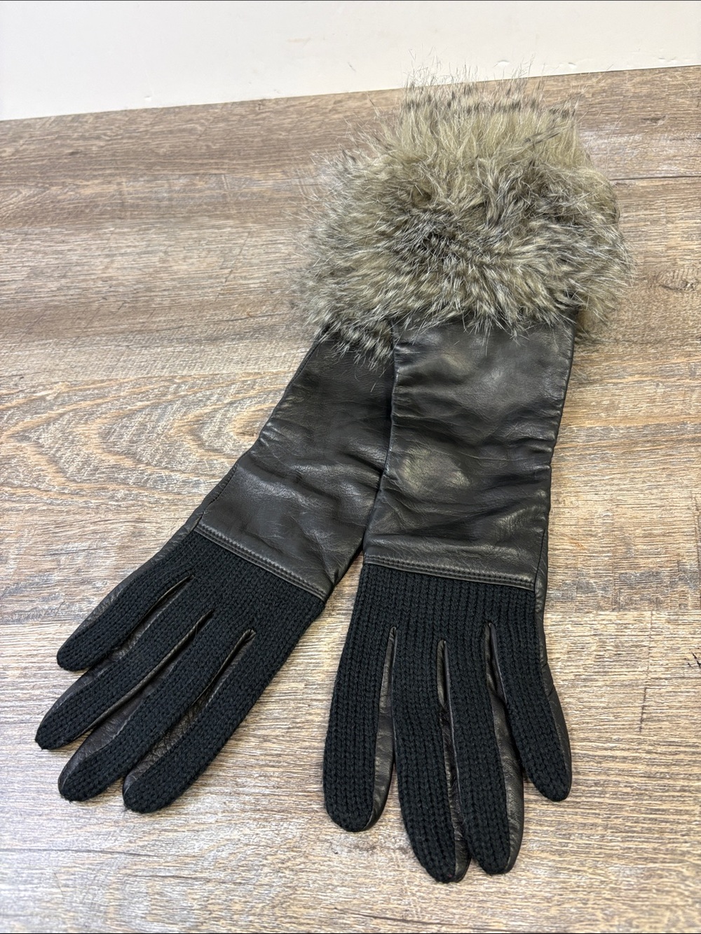 Ann Taylor Black Leather & Knit Faux Fur Trim Winter Gloves Size M